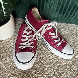 Converse Chuck Taylor All Star Low Top Sneakers Maroon - Men’s 6 Women’s 8